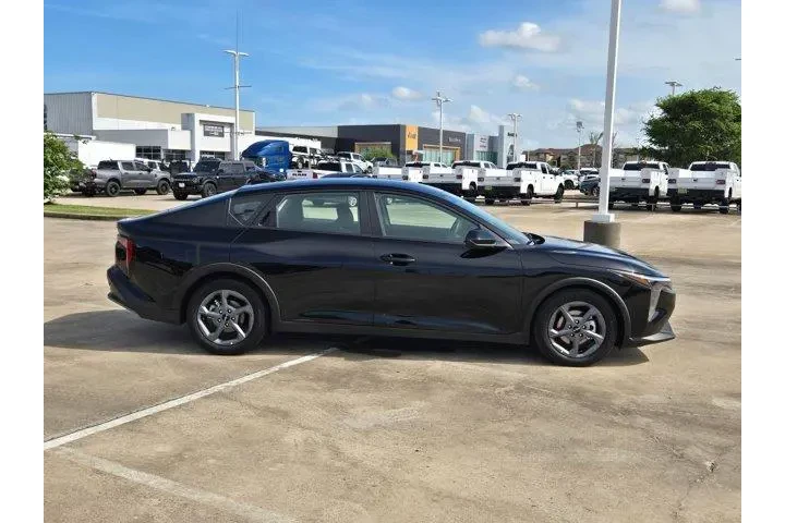 $20247 : Kia K4 2025 LXS 4dr Sedan image 2