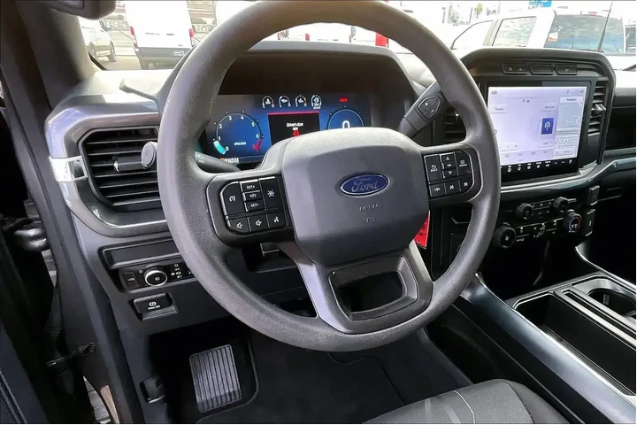 $37825 : Ford F-150 2024 4x2 STX 4dr image 5