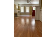 $800 : Spacious bright and airy 2 bed thumbnail