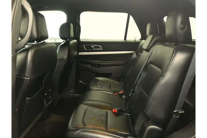 $12413 : Ford Explorer 2016 XLT 4dr S image 10