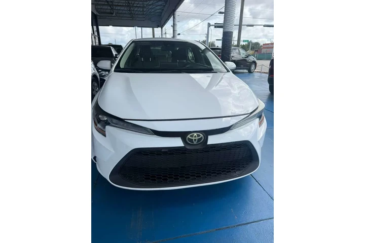 $1500 : Corolla LE image 1