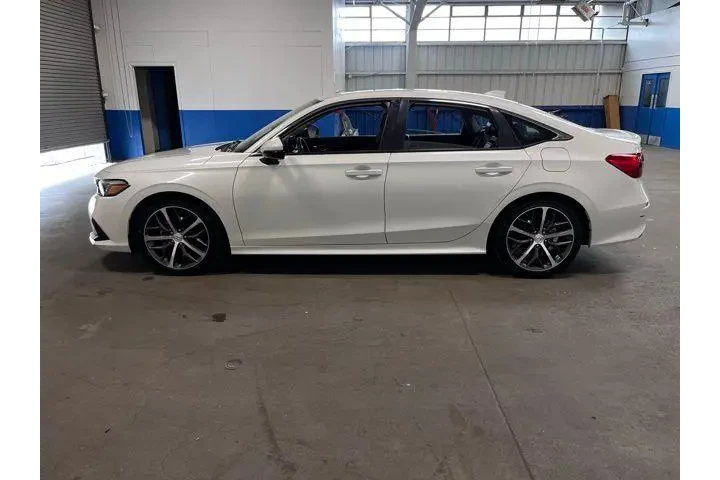 $28828 : Honda Civic 2024 Touring 4dr image 6