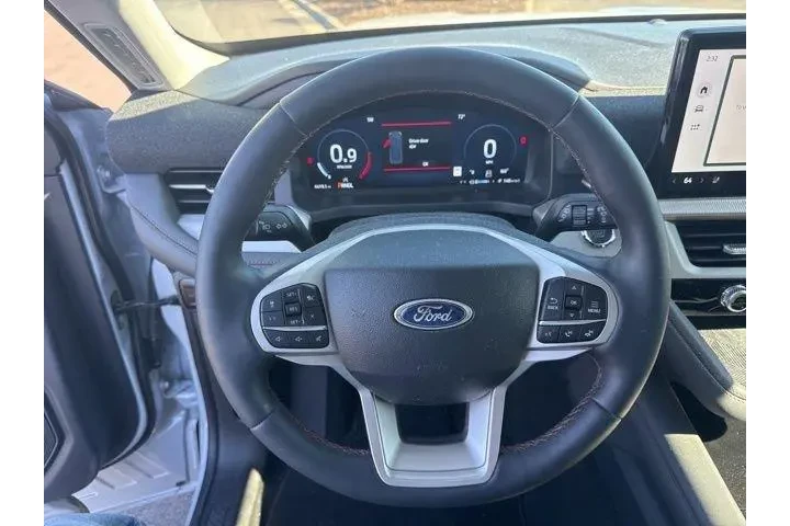$40000 : Ford Explorer 2025 AWD Activ image 10