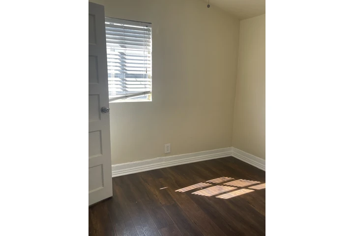 $2400 : CASA EN RENTA 2 RECÁMARAS image 6