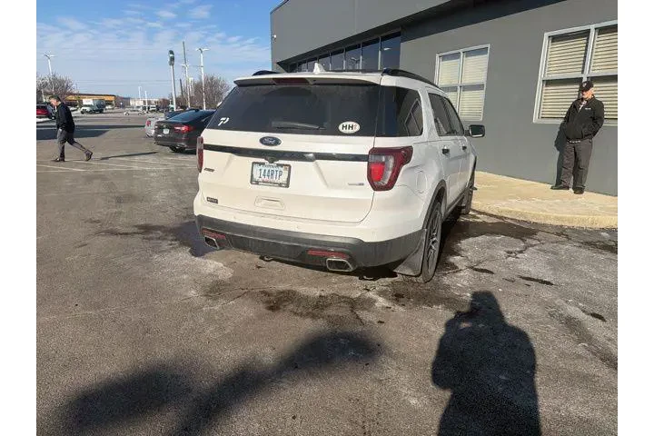 $17995 : Ford Explorer 2017 AWD Sport image 10