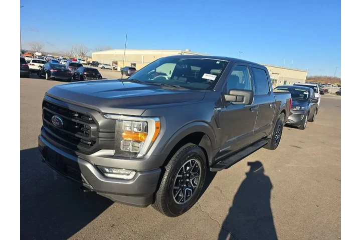 $25999 : Ford F-150 2022 4x4 XLT 4dr image 1