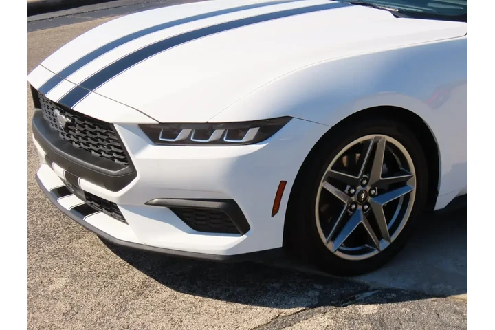 $32999 : Ford Mustang 2024 EcoBoost P image 3