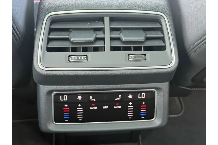 $34999 : 2024 Q8 e-tron Premium image 10