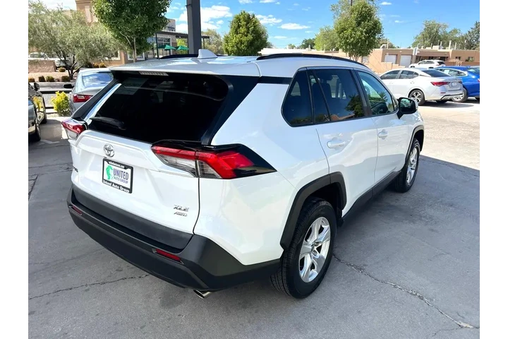2021 RAV4 XLE AWD image 5