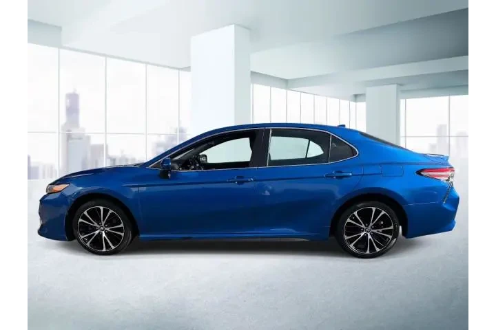 $20999 : Toyota Camry 2019 SE 4dr Sed image 2