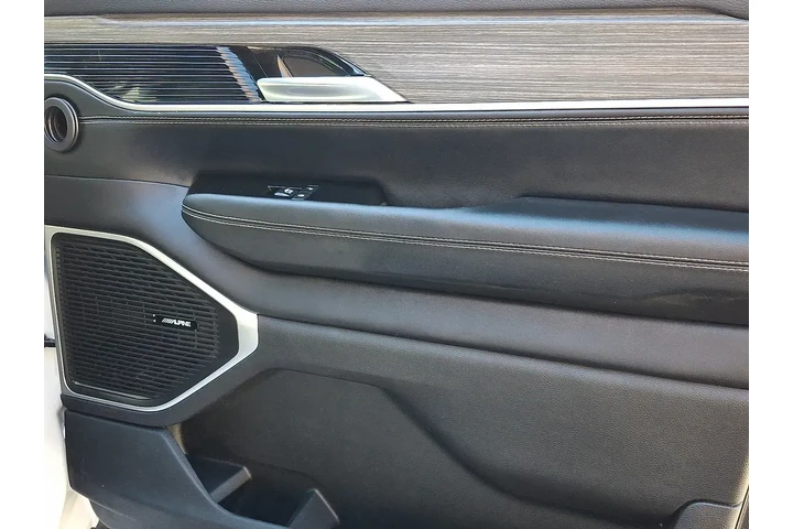 $39895 : Jeep Wagoneer L 2024 4x4 Ser image 7