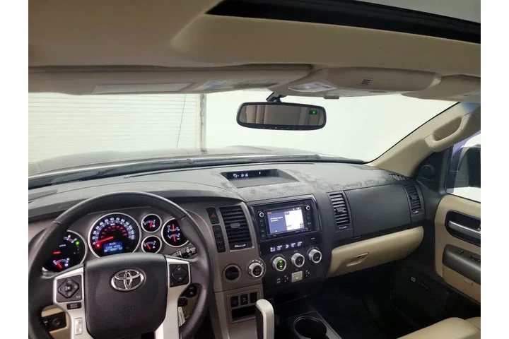 $32998 : Toyota Sequoia 2016 4x4 Limi image 9