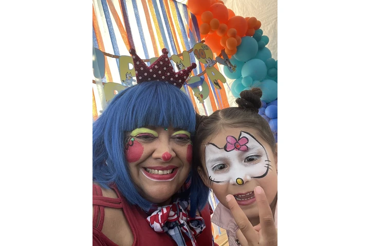 Pinta caritas y globitos image 2