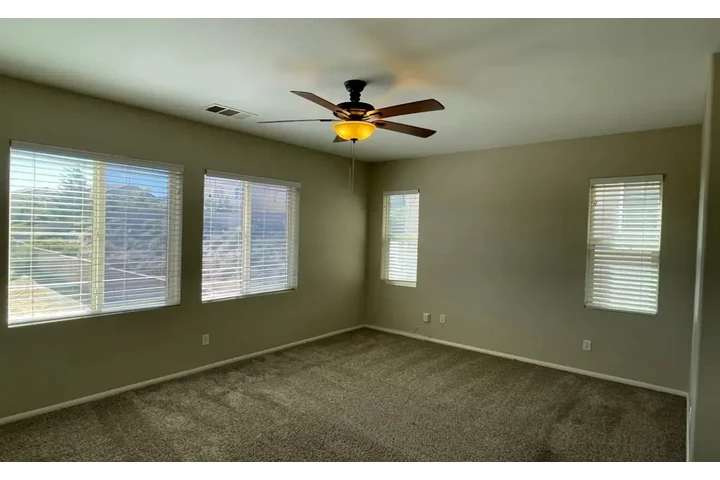 $1985 : HOME SWEET HOME image 4
