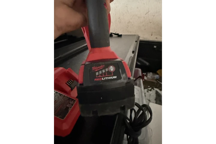 $210 : Milwaukee rotomartillo image 4