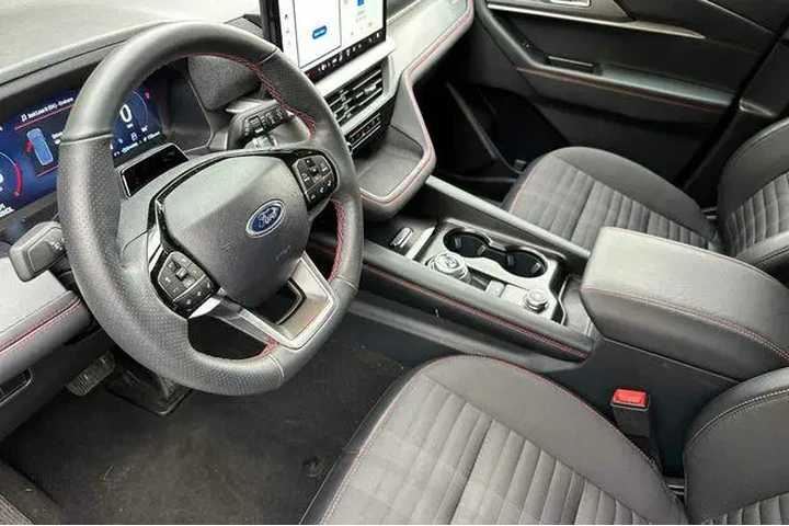 $39447 : Ford Explorer 2025 AWD ST-Li image 4