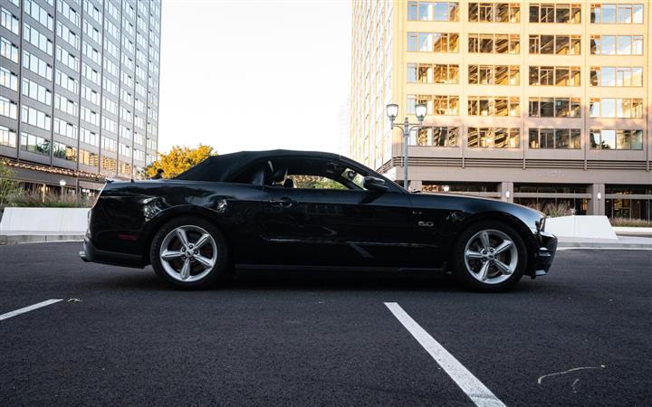 $18000 : 2012 FORD MUSTANG image 3