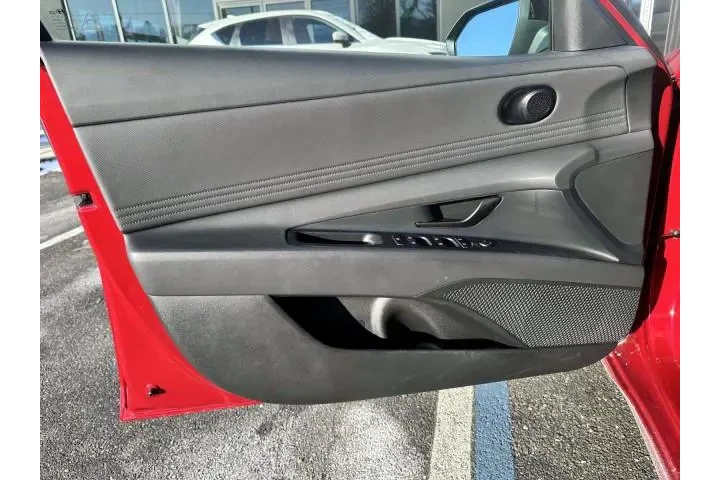 $19999 : Hyundai ELANTRA 2025 SEL Spo image 8