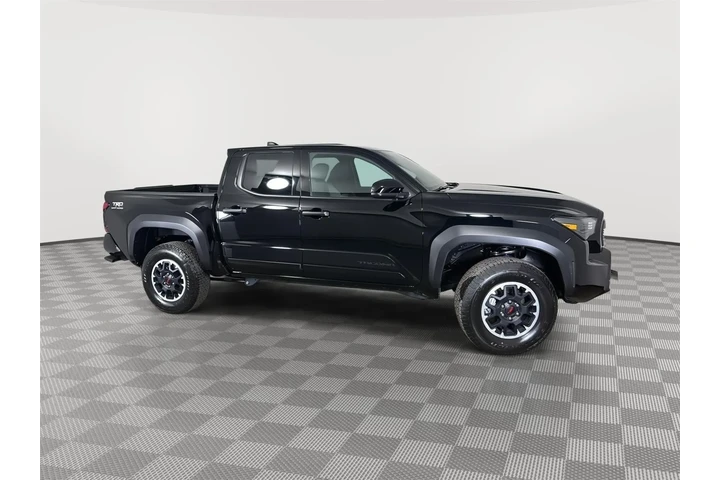 $45000 : Gold Certified 2025 Tacoma TR image 7
