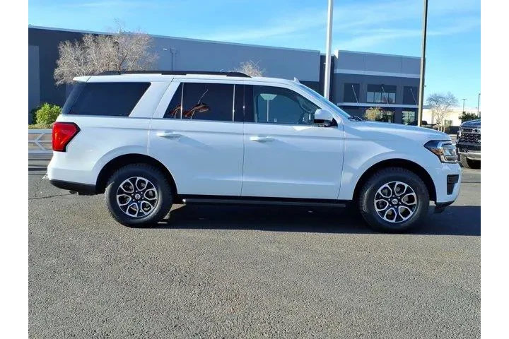 $39999 : Ford Expedition 2024 4x4 XLT image 6