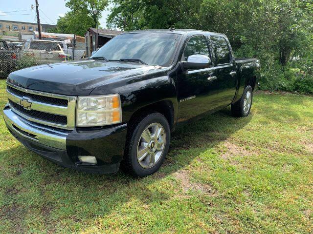 $19995 : 2011 Silverado 1500 LT image 1