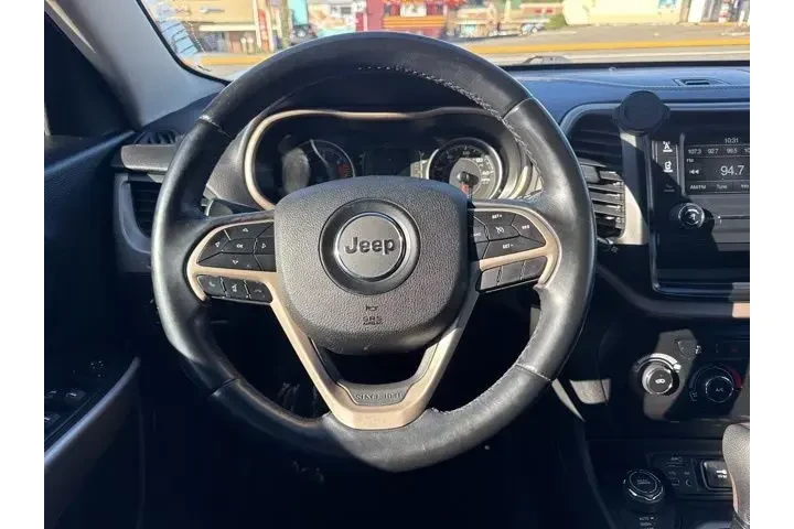 $15999 : Jeep Cherokee 2018 4x4 Tech image 9