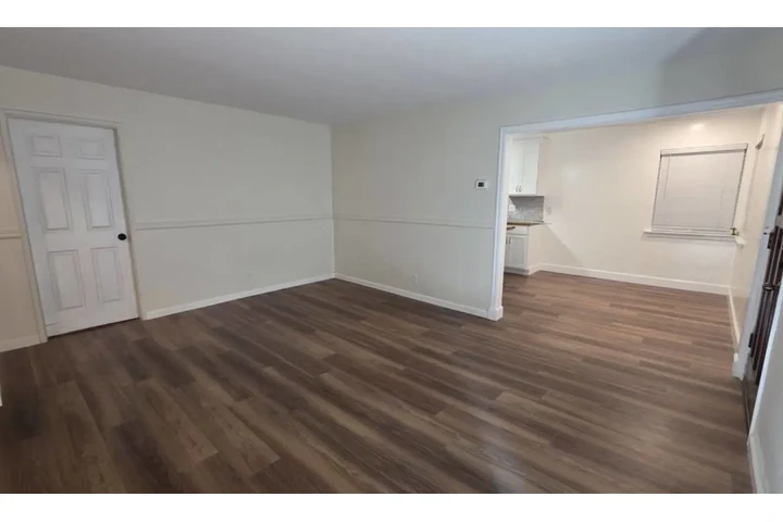 $1800 : apartment for rent image 2