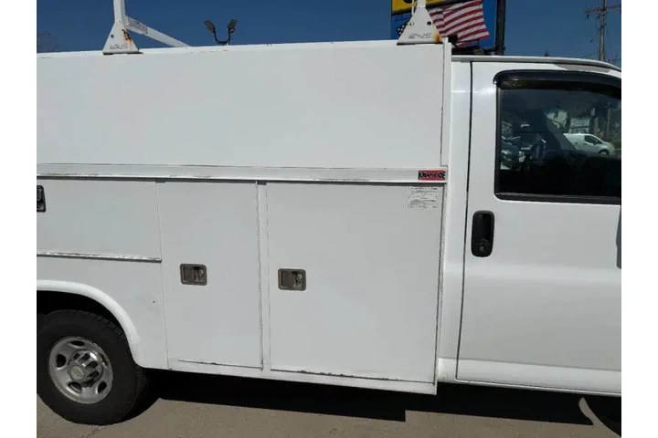 $6995 : 2012 Express 3500 image 5