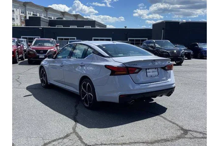 $20995 : Nissan Altima 2023 2.5 SR 4d image 6