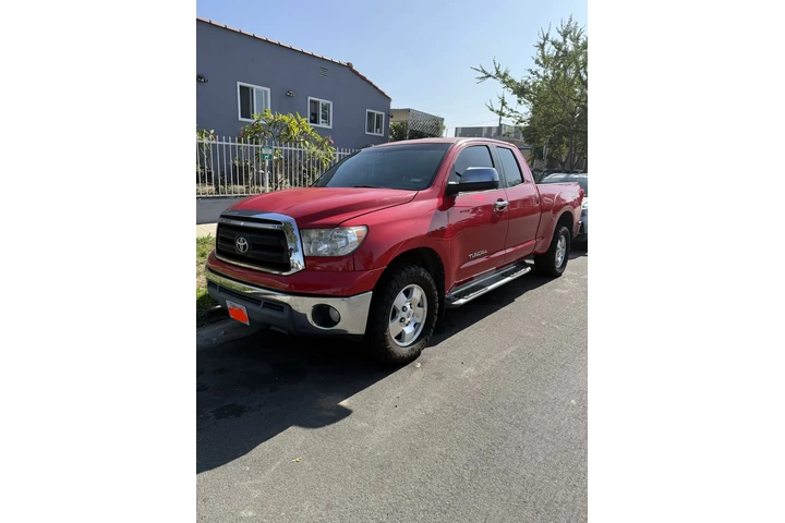 $9000 : Toyota Tundra 2011 image 2