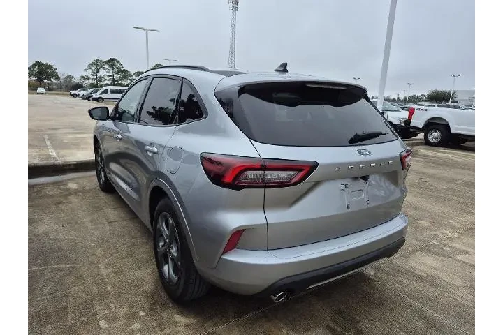 $21981 : Ford Escape 2024 ST-Line 4dr image 4