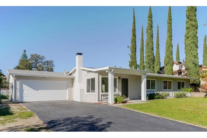 $2490 : 3 Bed 2 Bath Home in south LA image 1