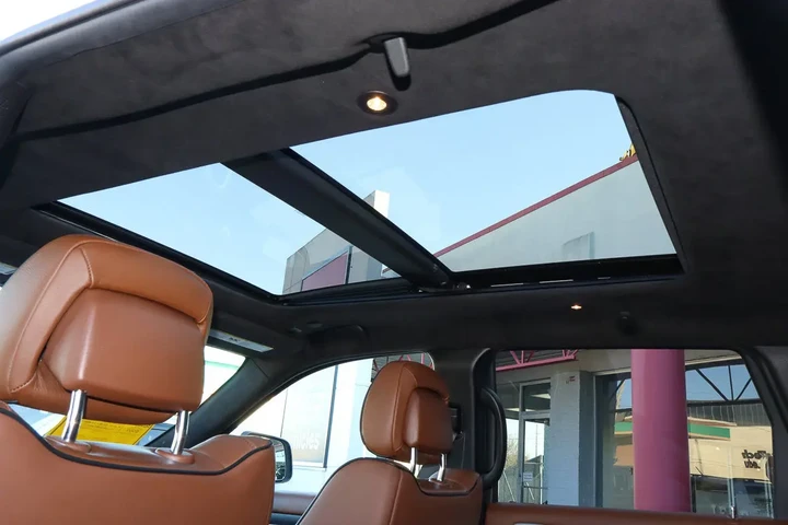 $33488 : 2021 Grand Cherokee Summit 4x4 image 9