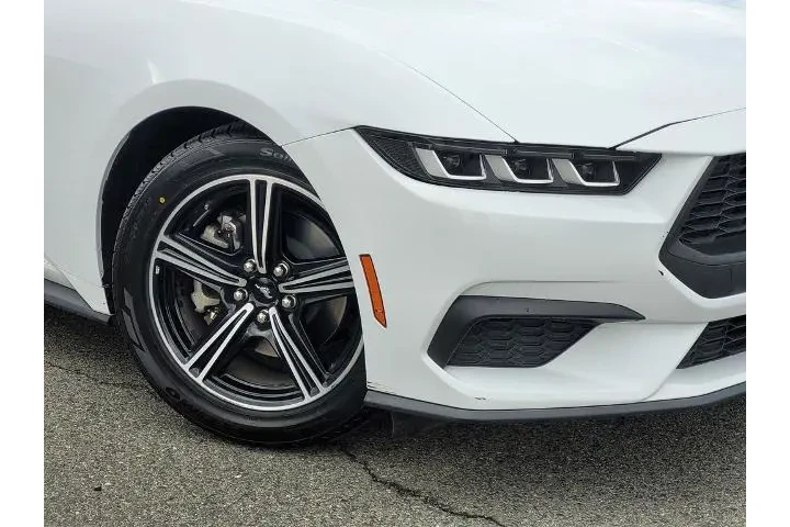 $28989 : Ford Mustang 2024 EcoBoost P image 9