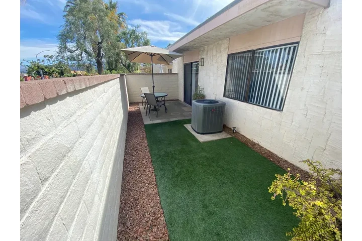 $1200 : Cozy 2-Bedroom and 2-Bathroom image 9