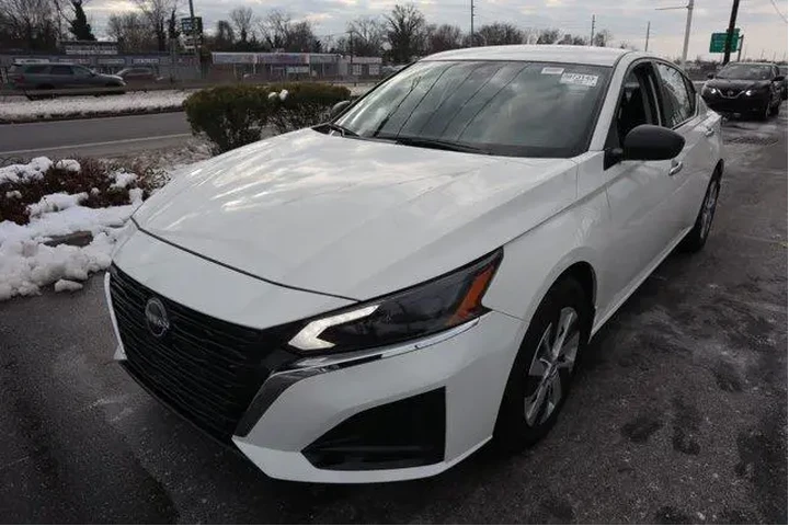 $20594 : Nissan Altima 2025 2.5 S 4dr image 8