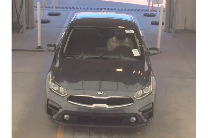 $12990 : Kia Forte 2020 FE 4dr Sedan image 2