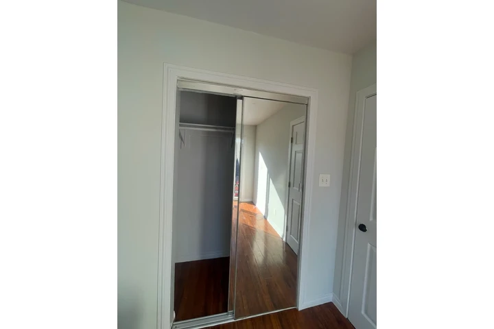 $900 : Cuarto image 3