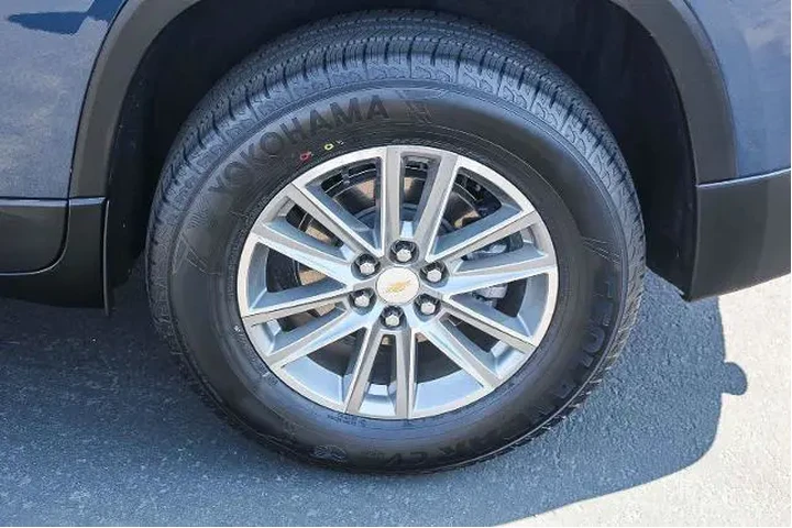 $28555 : Chevrolet Traverse 2023 LT C image 9