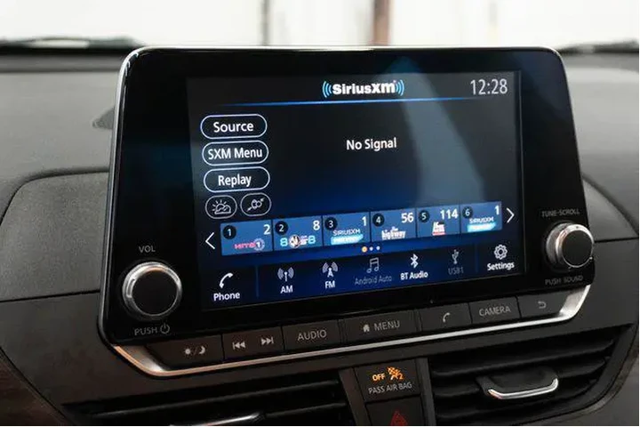 $23520 : Nissan Altima 2024 2.5 SV 4d image 4