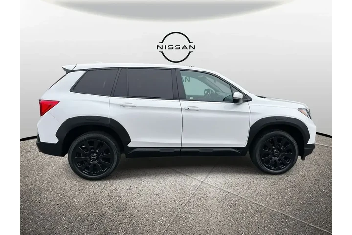 $30565 : Honda Passport 2023 AWD EX-L image 5