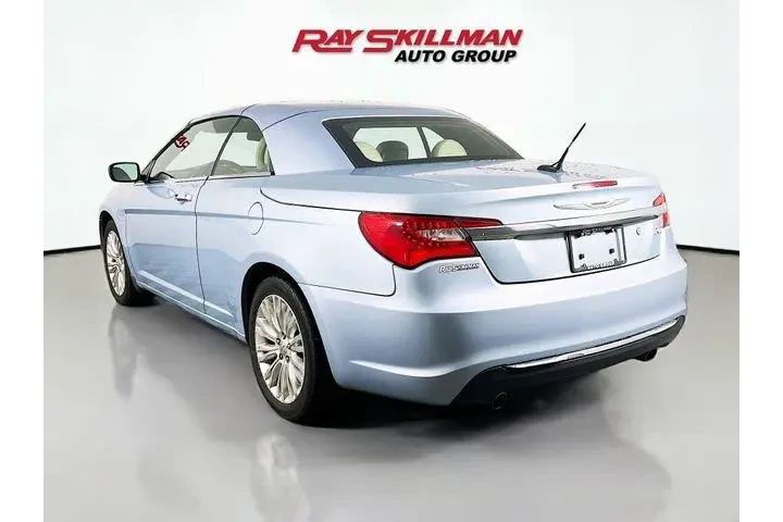 $12975 : Chrysler 200 2013 Limited 2d image 5