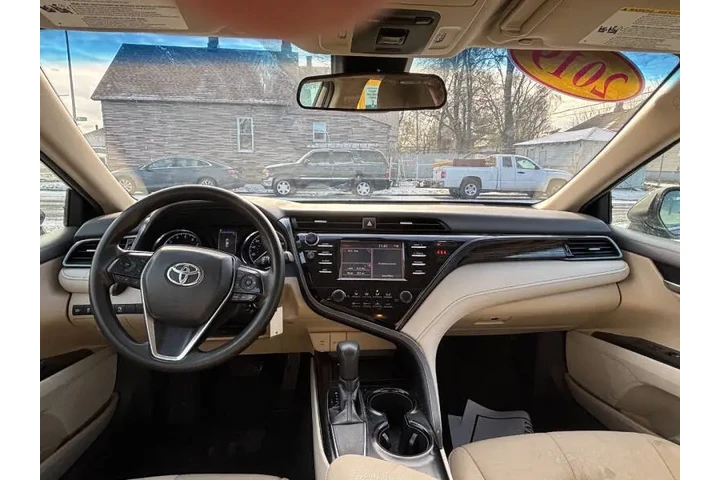 $18995 : 2019 Camry LE image 10
