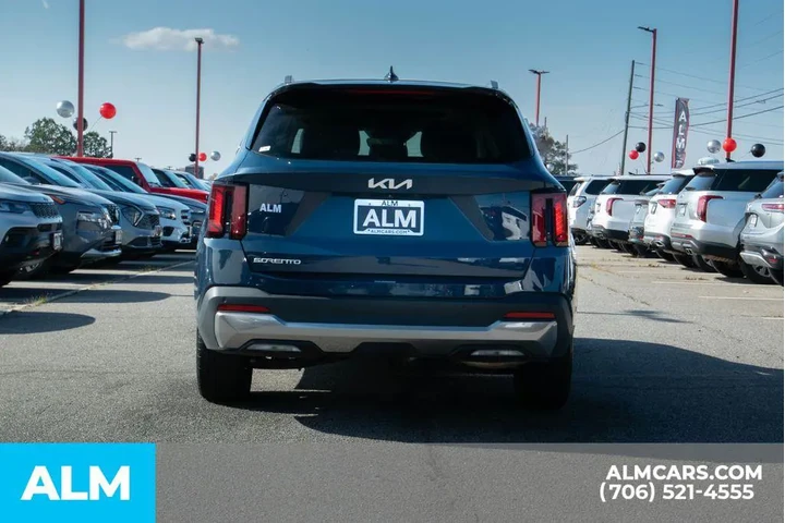 $26920 : Kia Sorento 2024 S 4dr SUV image 5