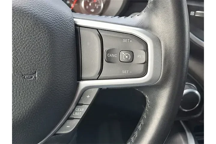 $32995 : Ram 1500 2022 4x4 Lone Star image 10