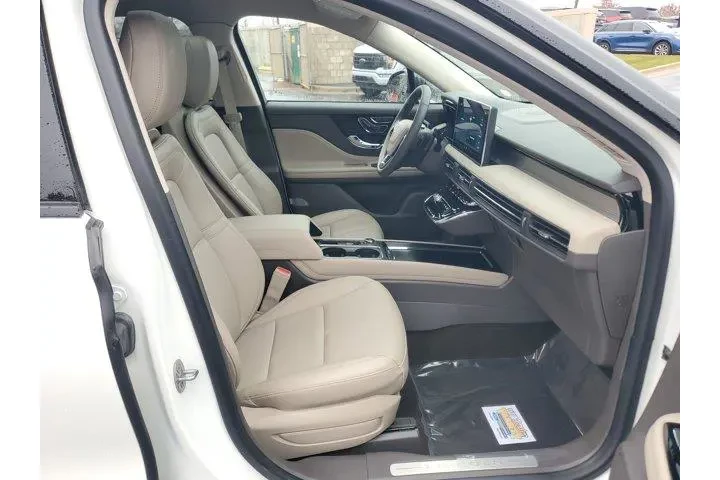 $39995 : Lincoln Corsair 2024 AWD Pre image 9