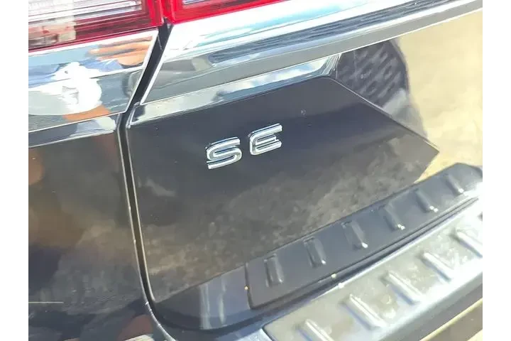 $29990 : Volkswagen Atlas 2025 SE 4dr image 7