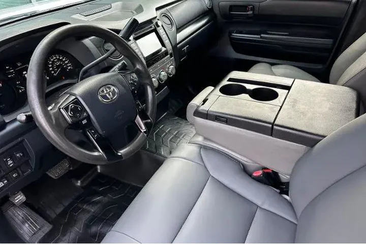 $29995 : Toyota Tundra 2019 4x2 SR 4d image 9