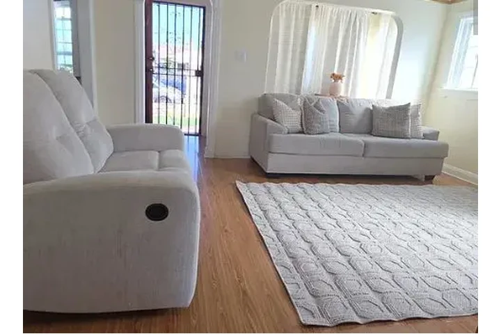 $1780 : CASA🐱near USC & downtown LA🐶 image 1