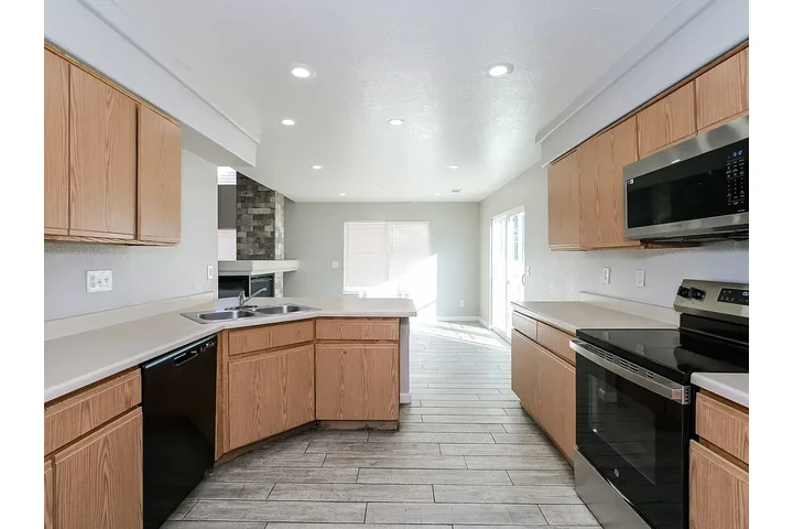 $2400 : House for rent in Denver CO image 6